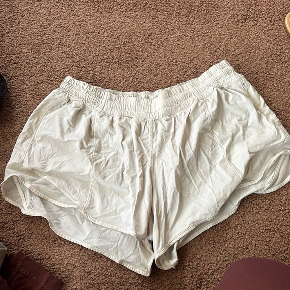 Lululemon Hotty Hot shorts